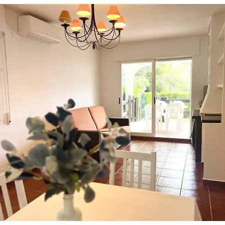 Esmeralda Fontnova Apartment